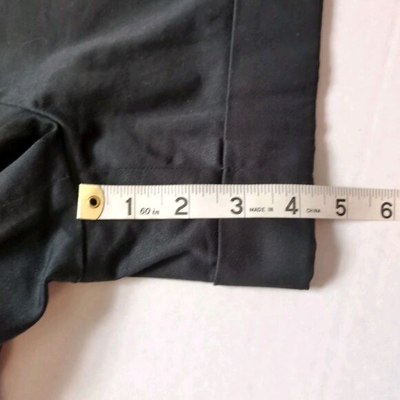 Express Chino Cuffed Shorts Womens 4 Black Flat Front Stretch Pockets Preppy - Picture 10 of 11